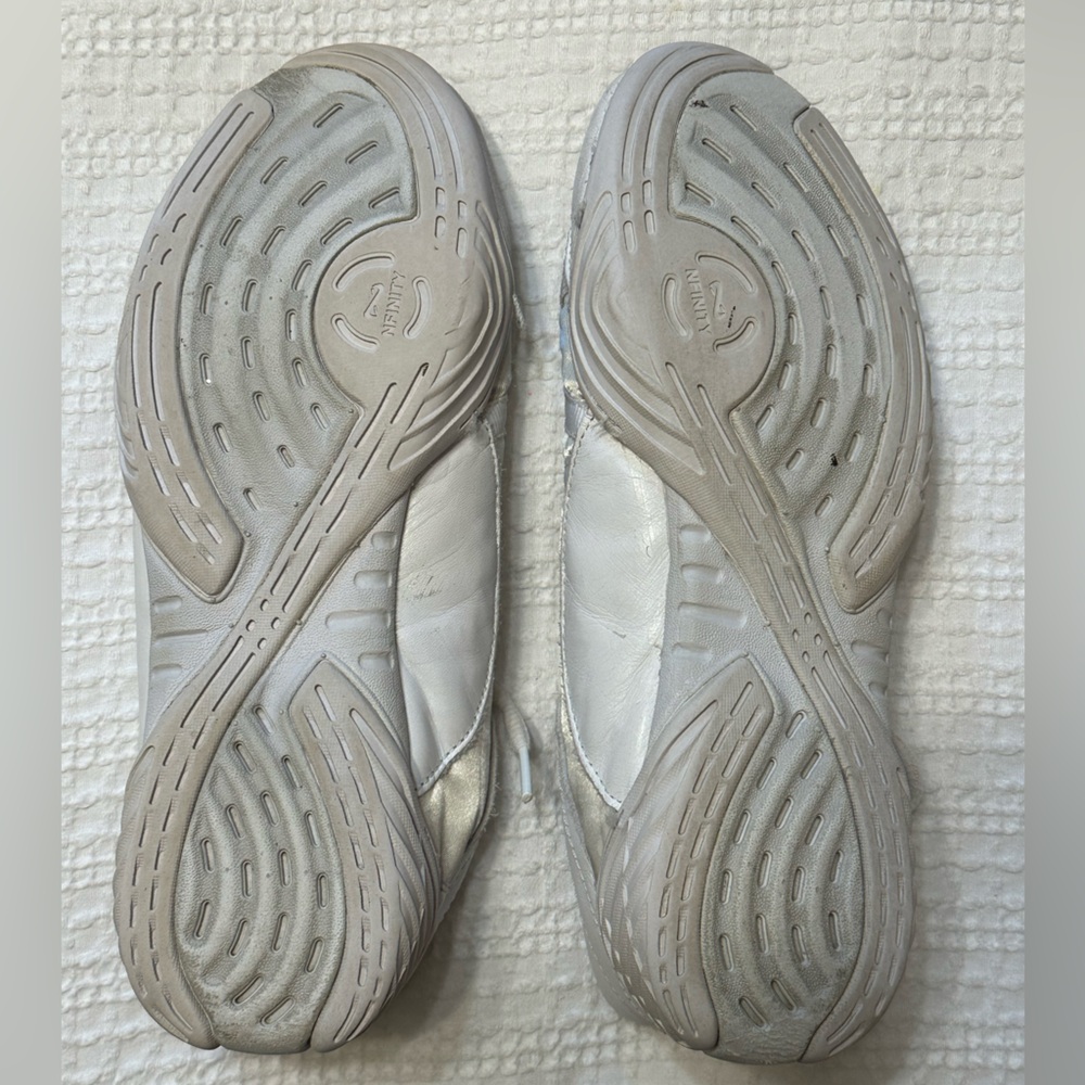 Infinity Cheer Shoes - Picture 3 of 9